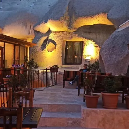 Adelya Cave Szálloda 2*