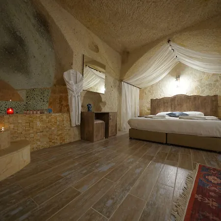 Adelya Cave 3*
