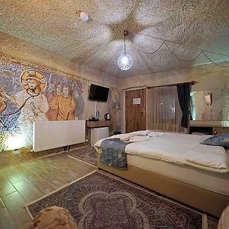 Adelya Cave 3*